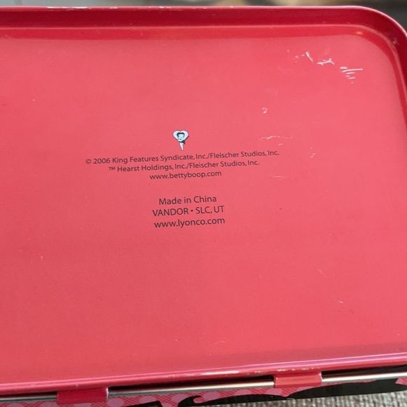 Betty Boop Tin Container - Picture 9 of 12